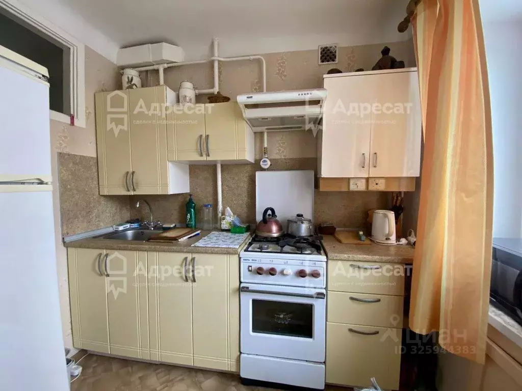 3-к кв. Волгоградская область, Волгоград ул. Порт-Саида, 9 (56.1 м) - Фото 2