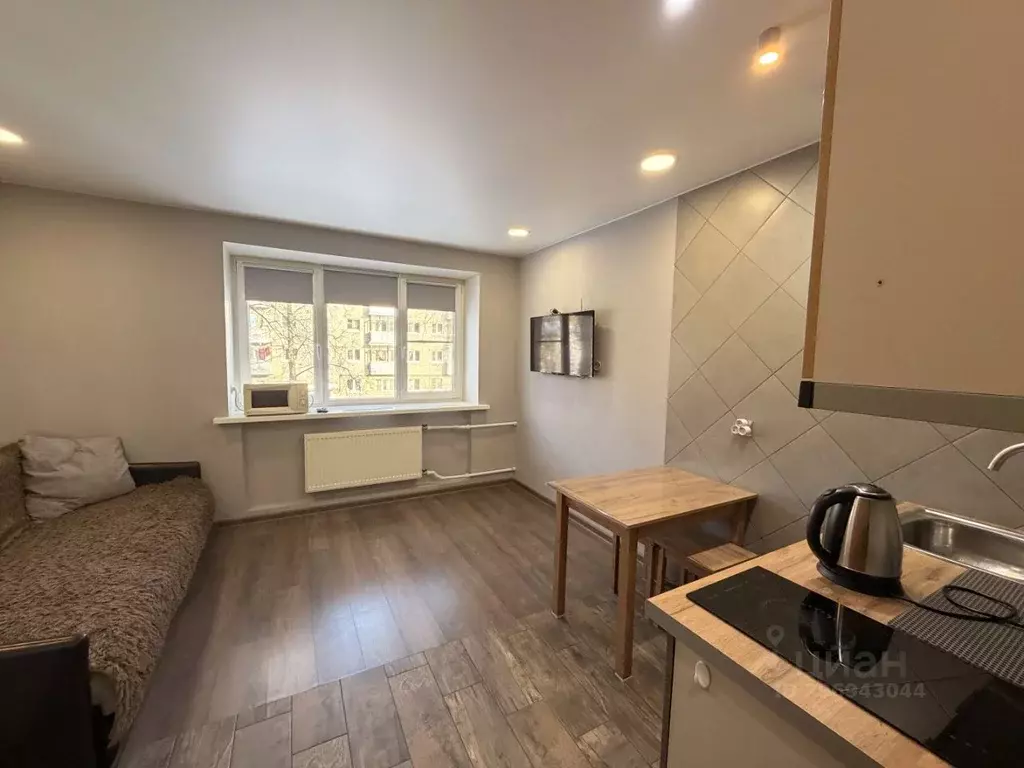 1-к кв. Новгородская область, Великий Новгород Новолучанская ул., 16 ... - Фото 1