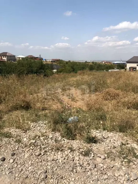 Участок в Ингушетия, Назрановский район, с. Али-Юрт ул. Б. Нальгиева ... - Фото 1