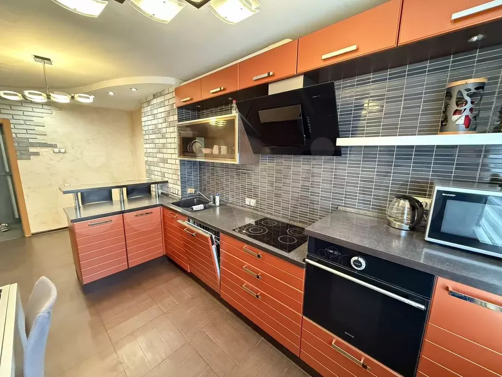 3-к. квартира, 74 м, 3/10 эт. - Фото 0