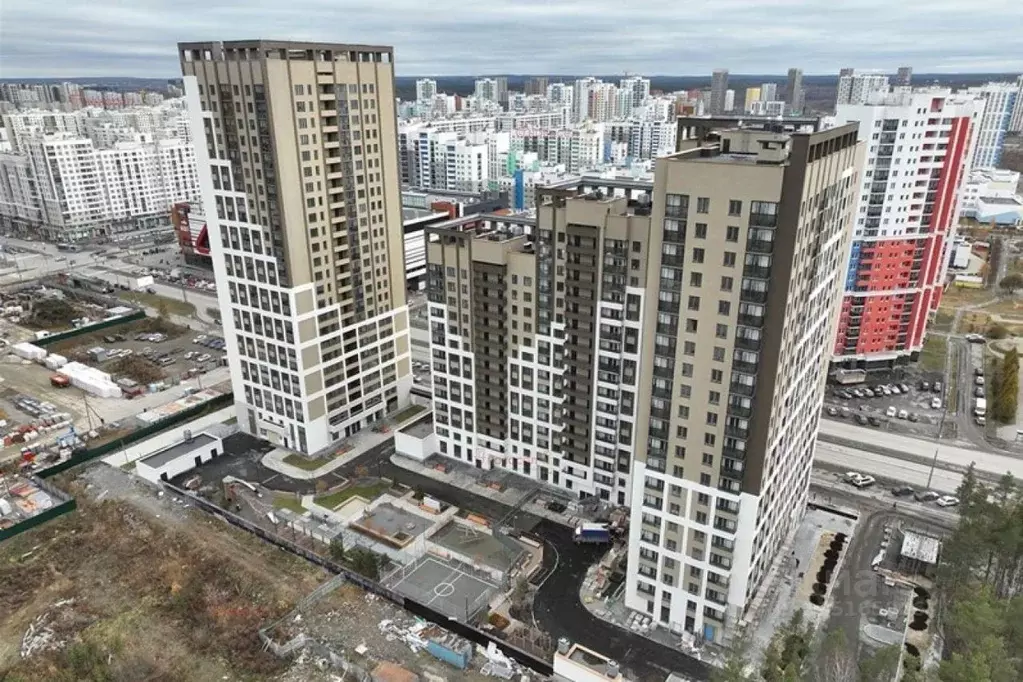 Торговая площадь в Свердловская область, Екатеринбург Академ-Центр ... - Фото 1