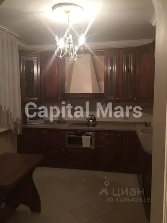 3-к кв. Москва ул. Академика Анохина, 9 (80.0 м) - Фото 0