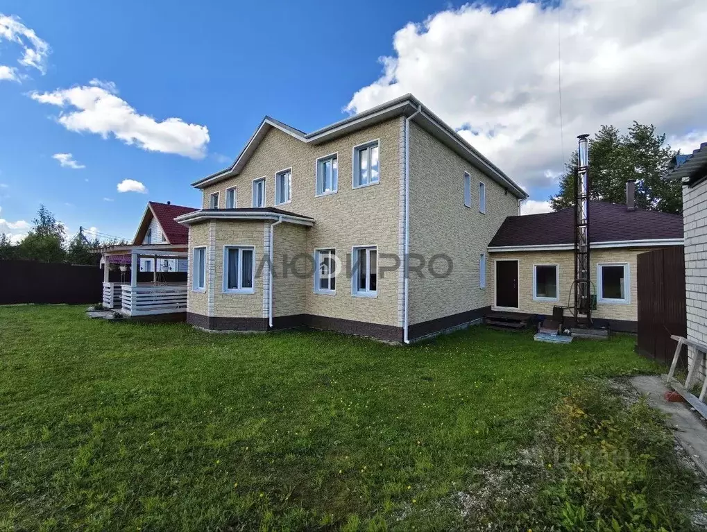 Дом в Коми, Сыктывкар городской округ, Краснозатонский пгт ул. Речная, ... - Фото 1