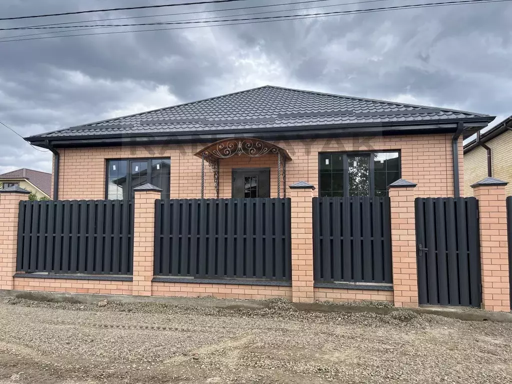 Дом в Адыгея, Майкоп Верхняя весна СНТ, ул. Весенняя, 16 (140 м) - Фото 1