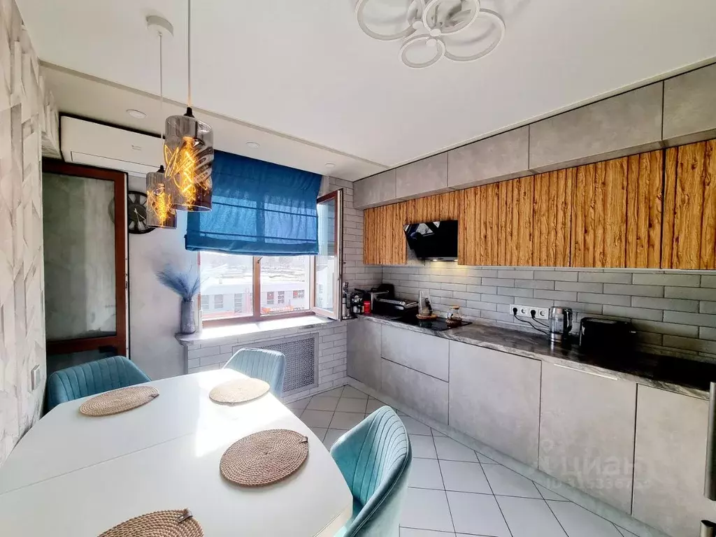 4-к кв. Иркутская область, Ангарск 18-й мкр, 10 (74.2 м) - Фото 1
