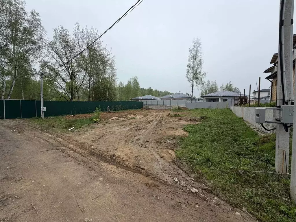 Участок в Москва Марушкинское поселение, д. Акиньшино, Покровский Лес ... - Фото 1