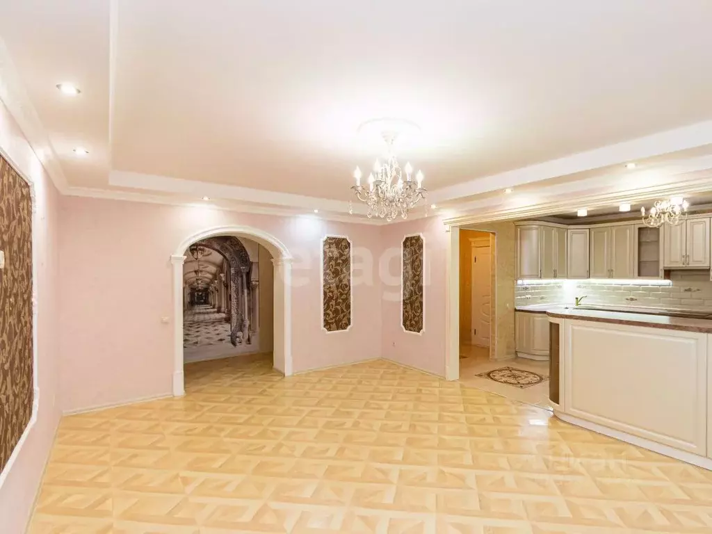 4-к кв. Тюменская область, Тюмень Депутатская ул., 80к1 (121.4 м) - Фото 1