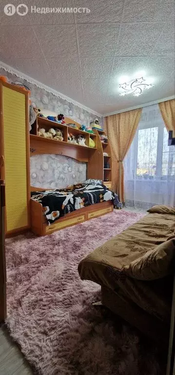 3-комнатная квартира: Мыски, Первомайская улица, 28 (66.3 м) - Фото 0