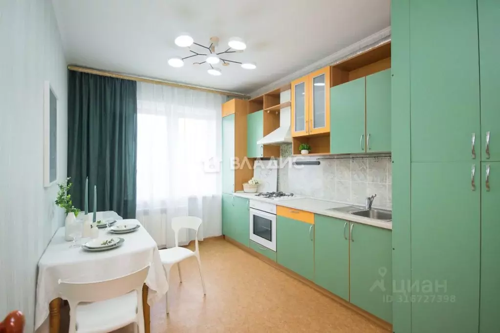 3-к кв. Саратовская область, Балаково ш. Саратовское, 69/2 (63.0 м) - Фото 0