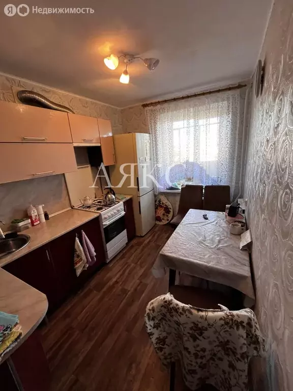 3-комнатная квартира: Ишимбай, Стахановская улица, 16А (63.6 м) - Фото 1