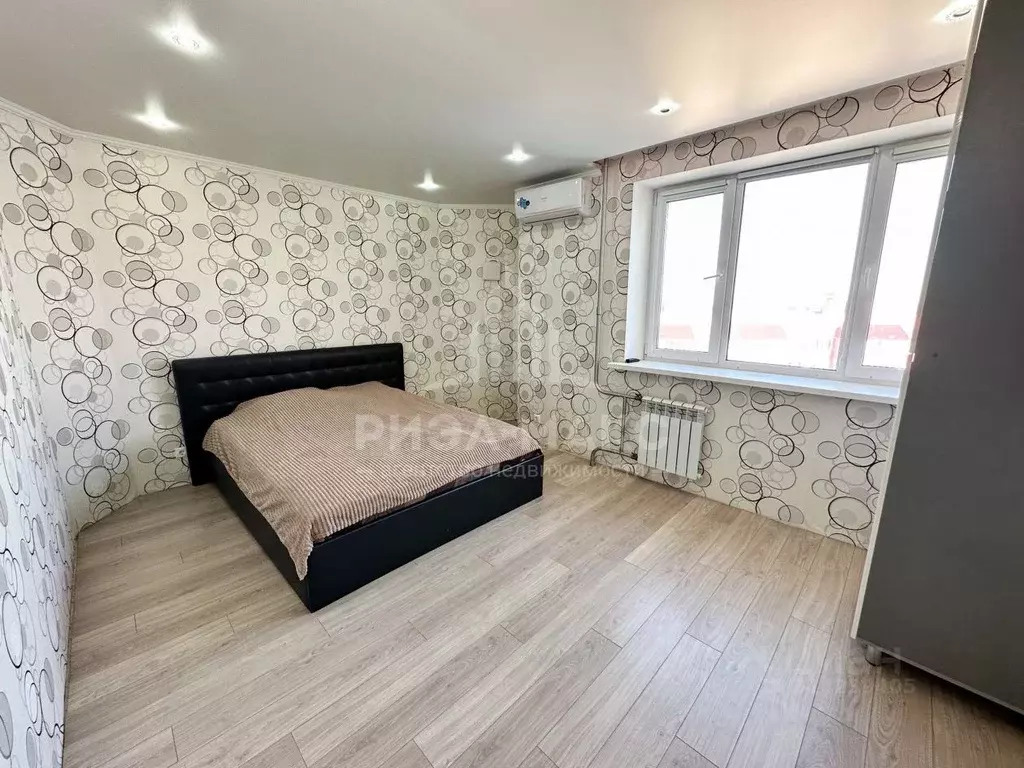 2-к кв. Брянская область, Брянск Флотская ул., 8 (72.0 м) - Фото 0