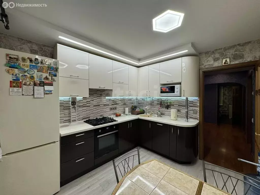 3-комнатная квартира: Сыктывкар, Октябрьский проспект, 194 (68.3 м) - Фото 2