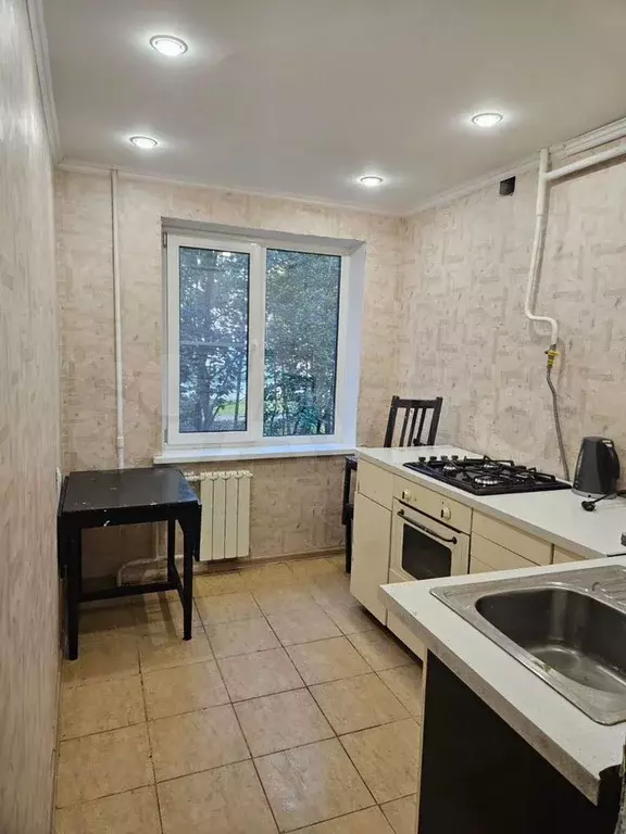2-к. квартира, 45 м, 1/9 эт. - Фото 0