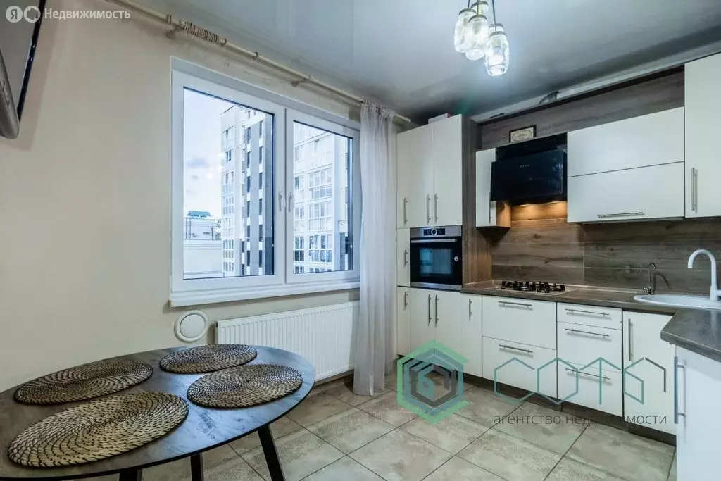 2-комнатная квартира: Калининград, Красносельская улица, 82к1 (69.7 м) - Фото 1