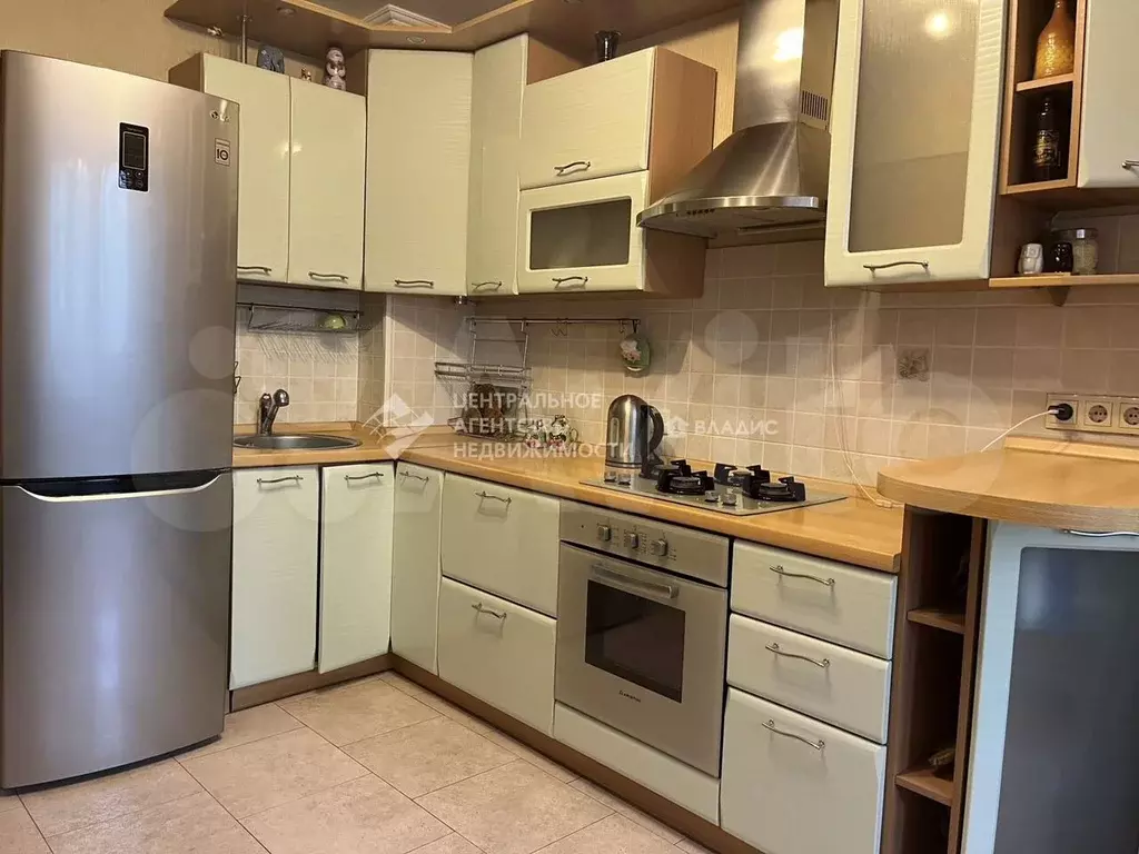 2-к. квартира, 60 м, 2/10 эт. - Фото 0