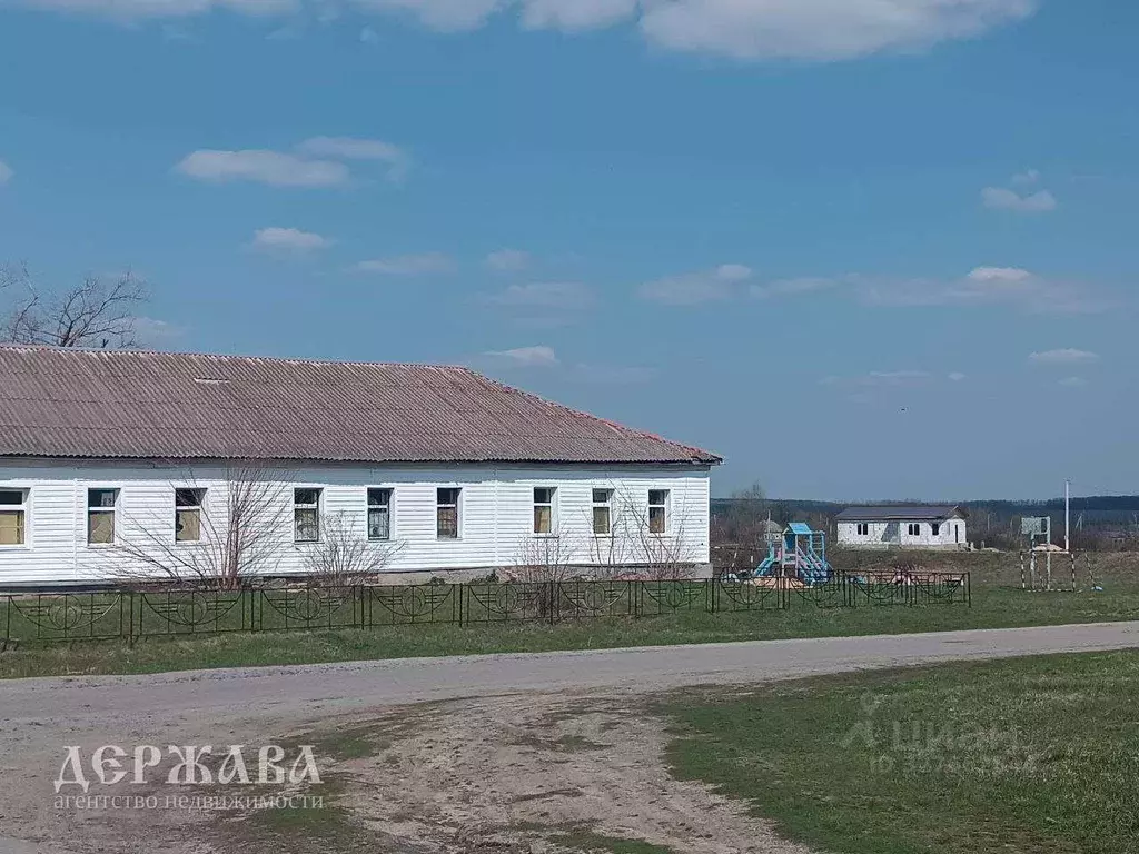 Участок в Белгородская область, Старооскольский городской округ, с. ... - Фото 2