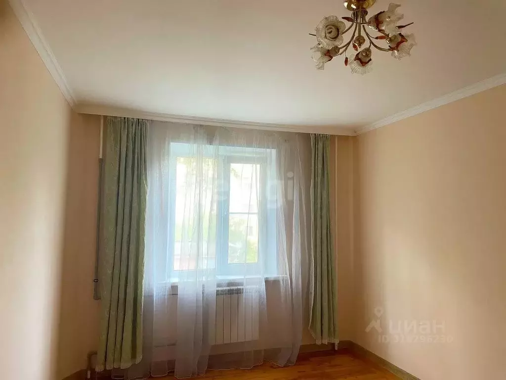 3-к кв. Белгородская область, Белгород ул. 5 Августа, 13а (71.9 м) - Фото 0