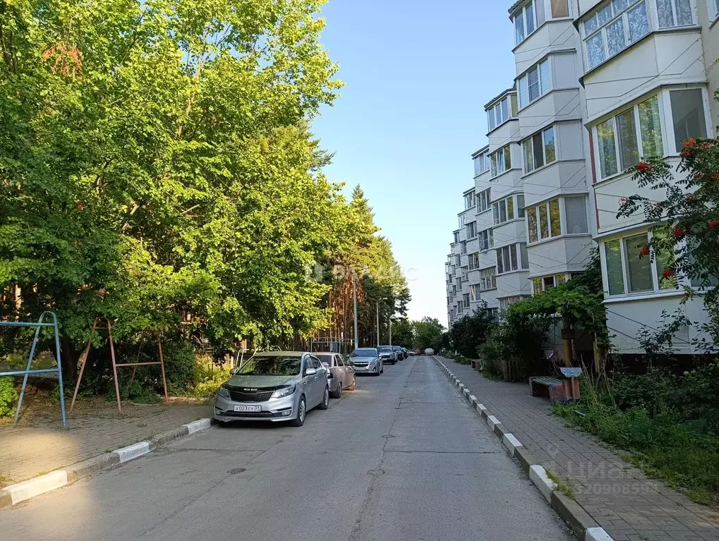 2-к кв. Белгородская область, Шебекино Парковая ул., 11 (57.4 м) - Фото 1