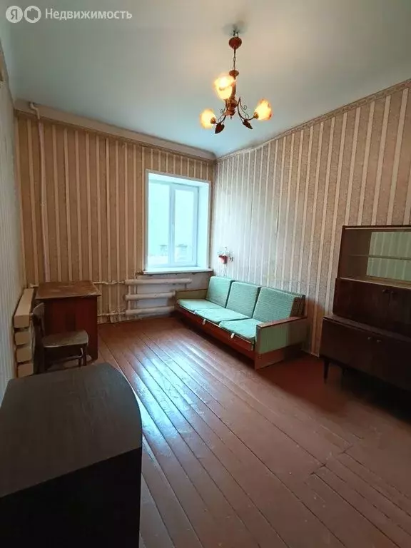 3-комнатная квартира: посёлок Октябрьский, улица Ленина, 10 (85.5 м) - Фото 0