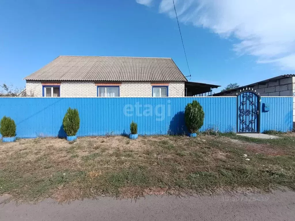 Дом в Белгородская область, Вейделевский район, с. Кубраки ул. ... - Фото 1