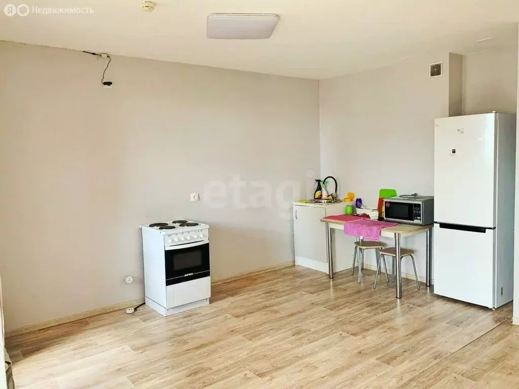 Квартира-студия: Омск, бульвар М.М. Кузьмина, 23 (39 м) - Фото 1