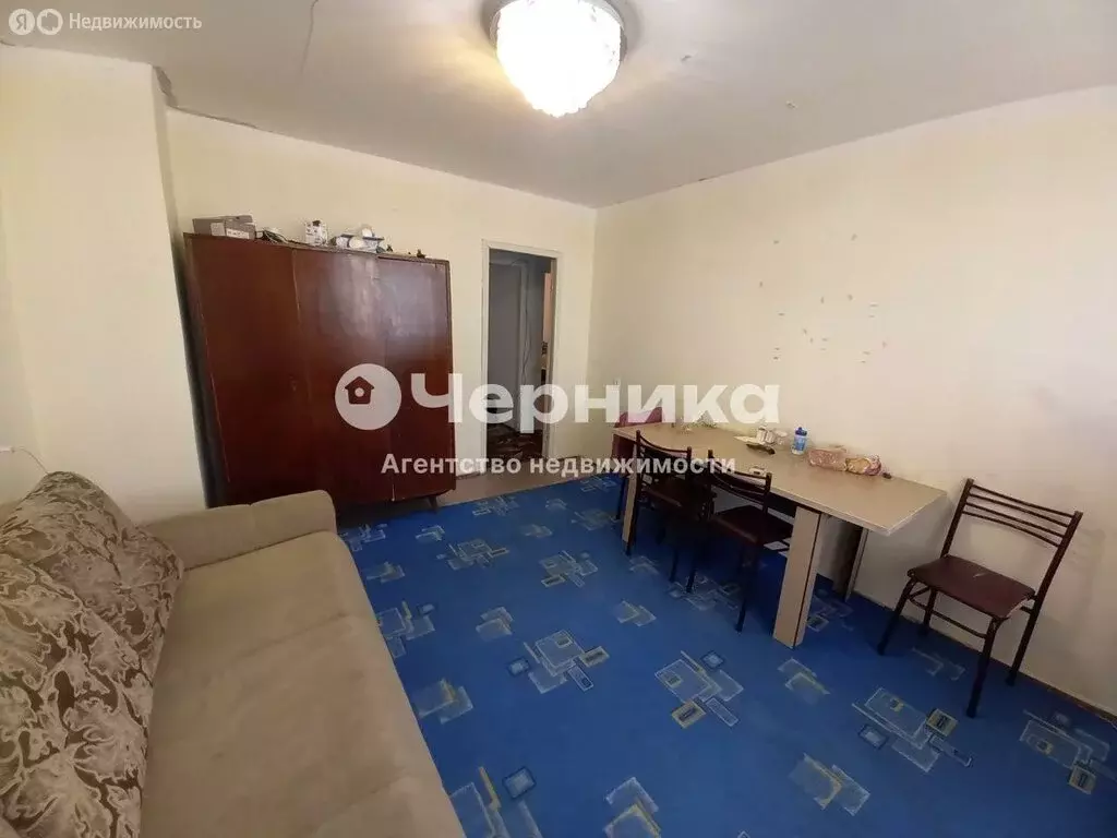 3-комнатная квартира: Шахты, улица Искра, 63 (64 м) - Фото 1