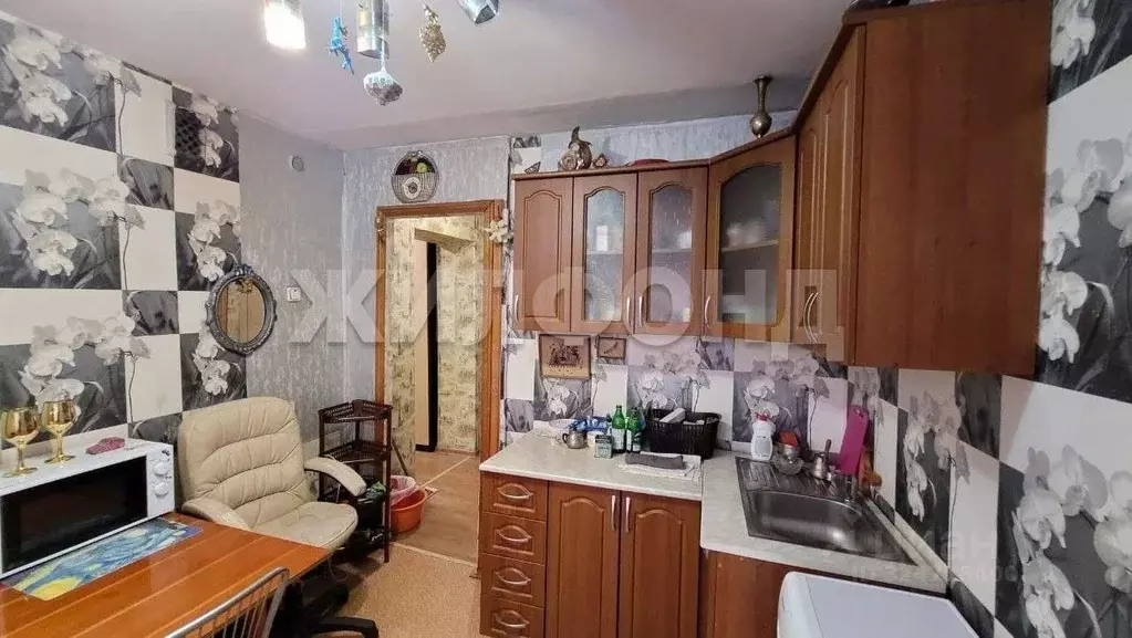 2-к кв. Хакасия, Абакан ул. Кирова, 102 (48.5 м) - Фото 1