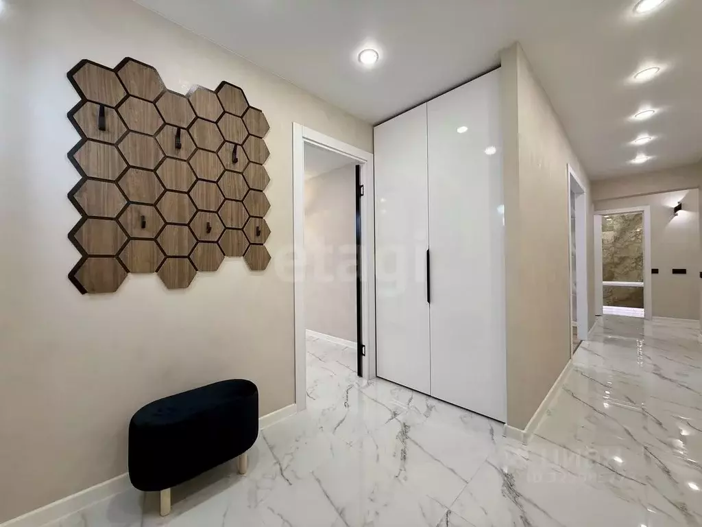 3-к кв. Марий Эл, Йошкар-Ола ул. Петрова, 4 (77.3 м) - Фото 2