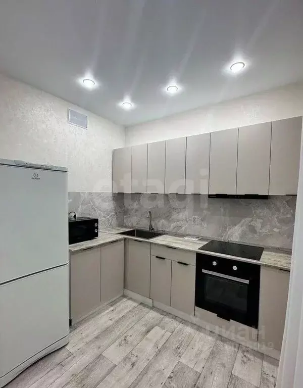 2-к кв. Ямало-Ненецкий АО, Новый Уренгой просп. Губкина, 9Б (50.0 м) - Фото 1
