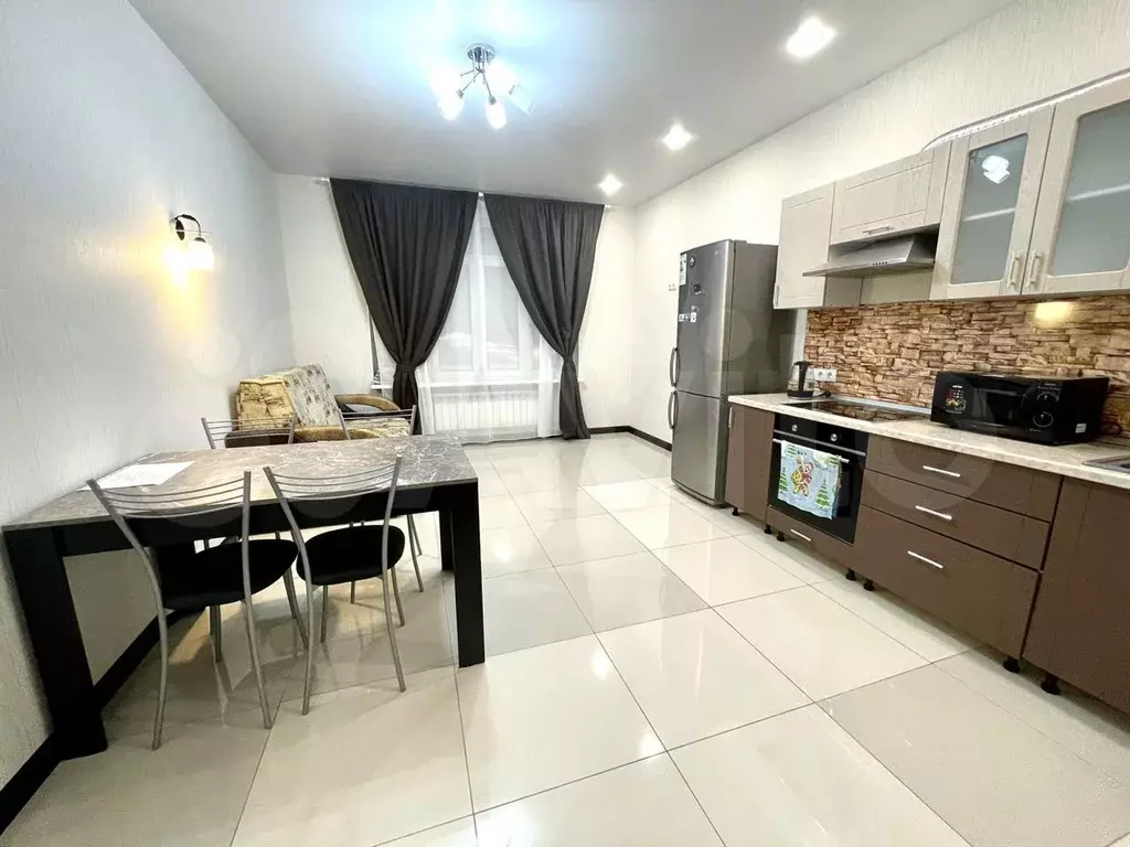 1-к. квартира, 45 м, 1/6 эт. - Фото 0