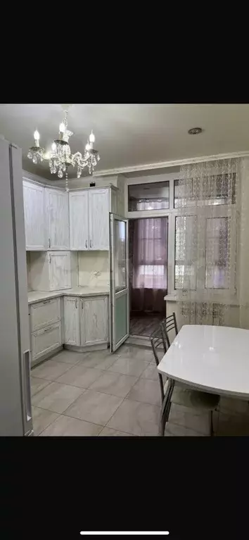 2-к. квартира, 60 м, 8/17 эт. - Фото 1