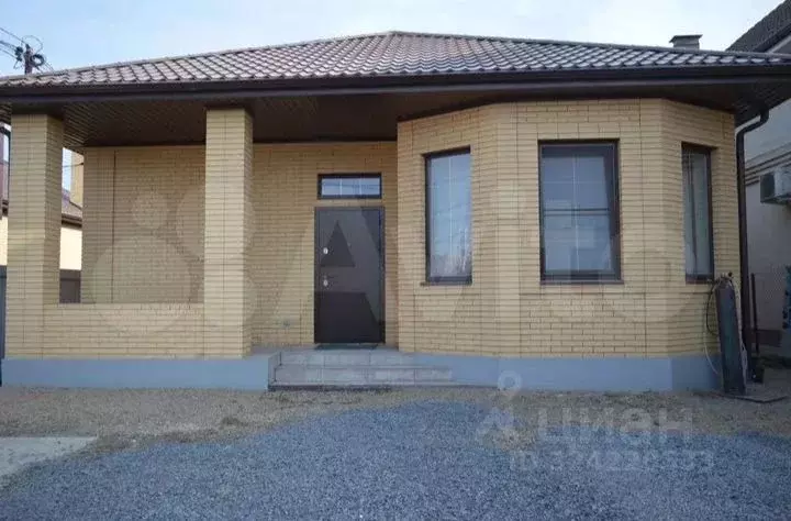 Дом в Ростовская область, Батайск Добрый пер. (120 м) - Фото 1