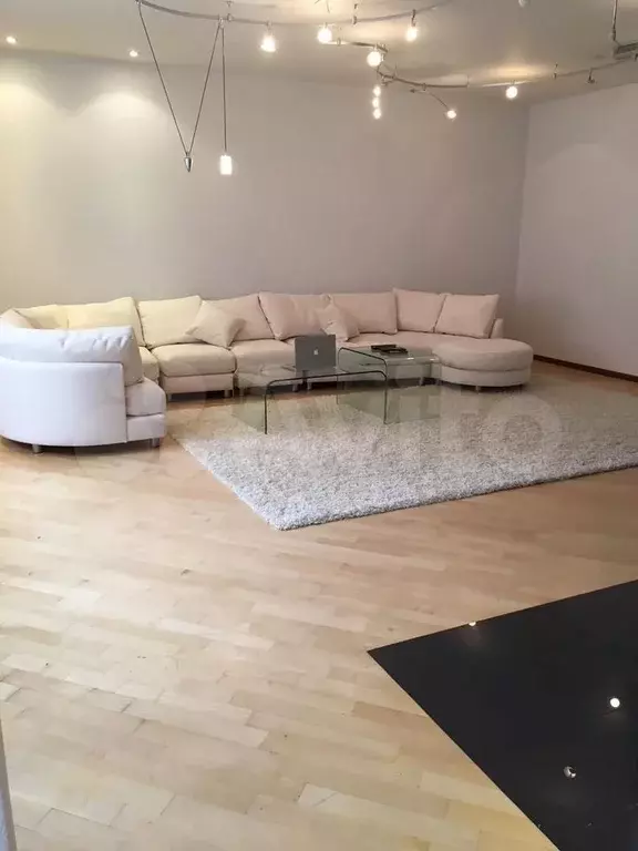 4-к. квартира, 130 м, 3/7 эт. - Фото 0