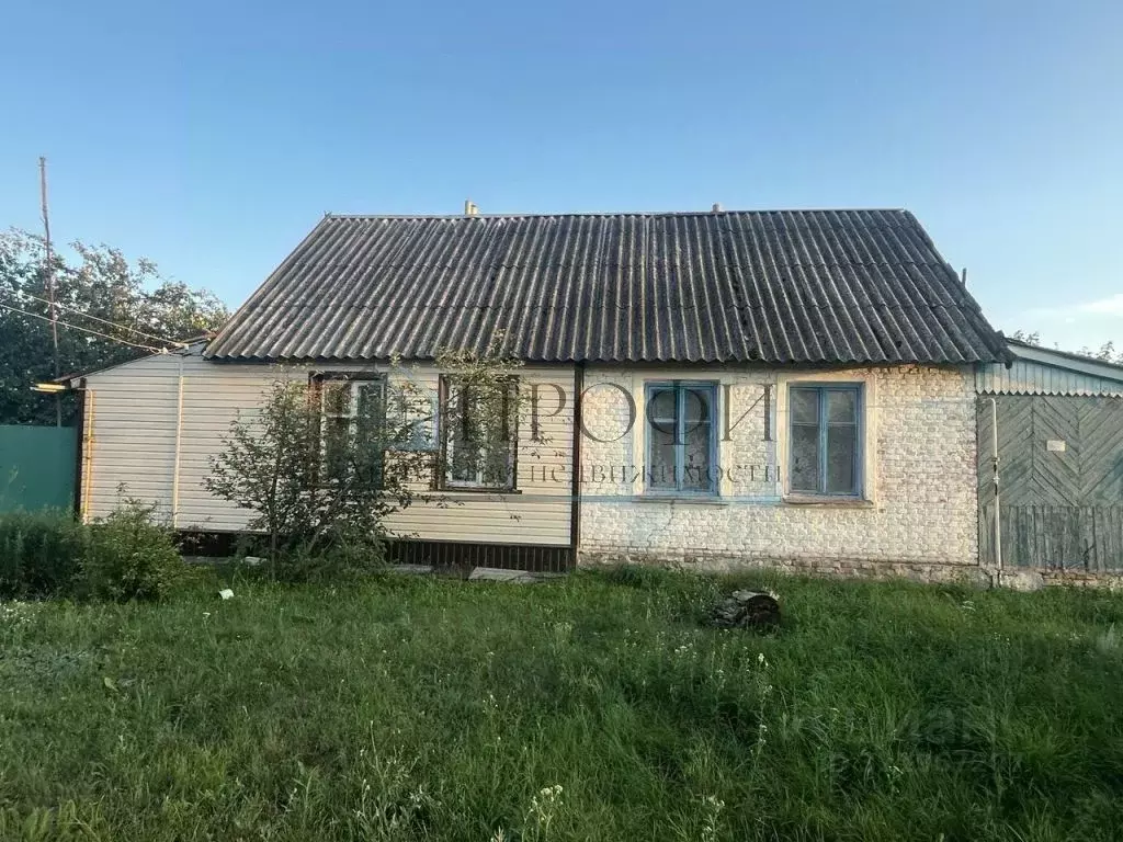2-к кв. Белгородская область, Новый Оскол Авиационная ул., 3 (30.0 м) - Фото 0