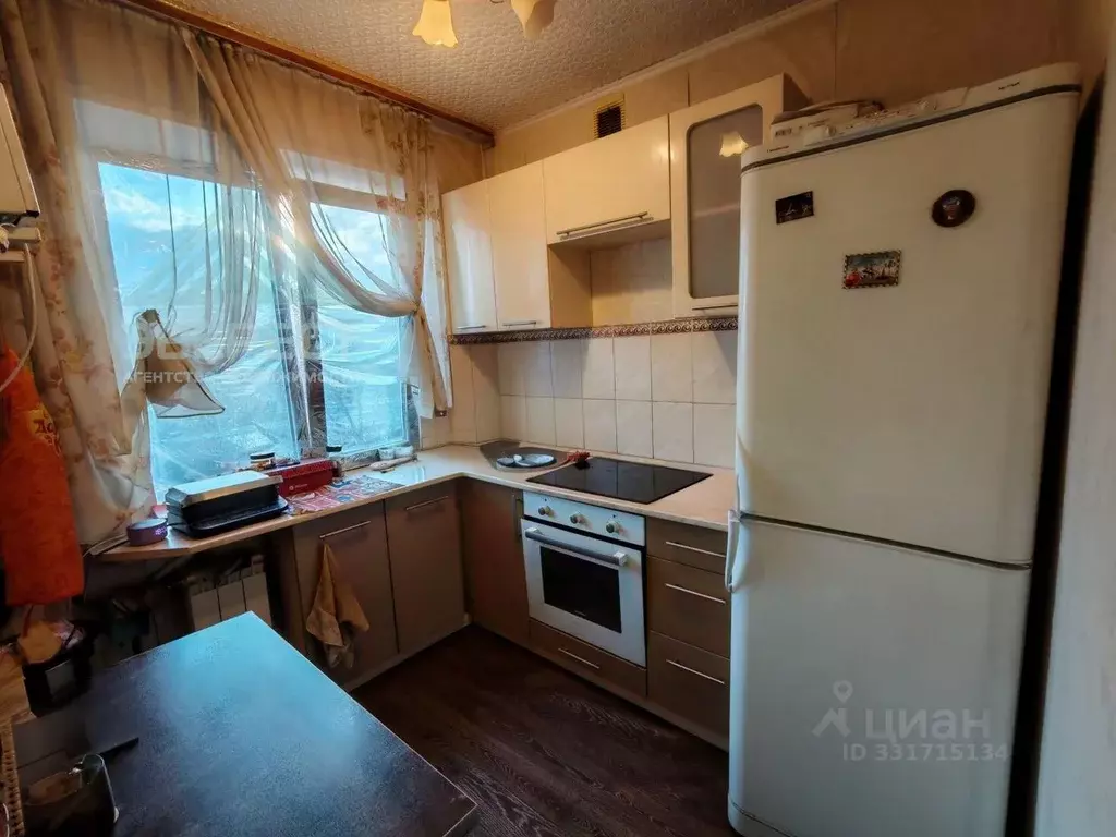 4-к кв. Хакасия, Абакан Аскизская ул., 166 (60.5 м) - Фото 1