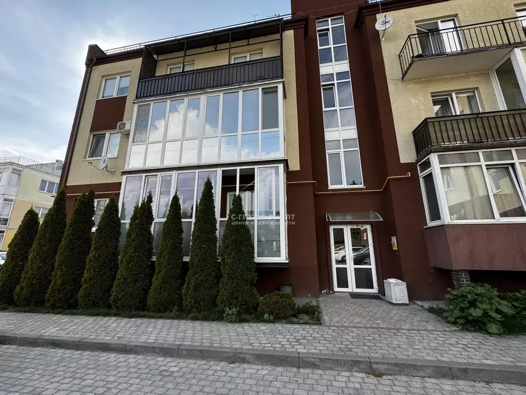 2-к кв. Калининградская область, Гурьевск ул. Гурьева, 25Дс1 (95.0 м) - Фото 1