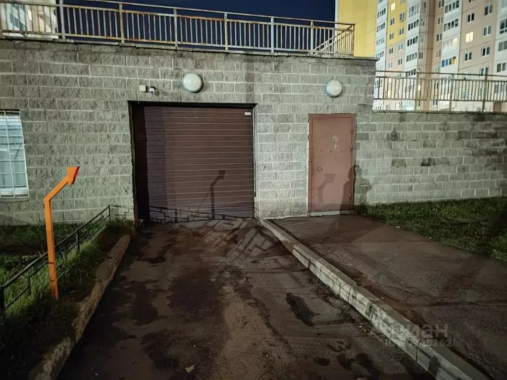 Гараж в Санкт-Петербург Парашютная ул., 56к4 (14 м) - Фото 0
