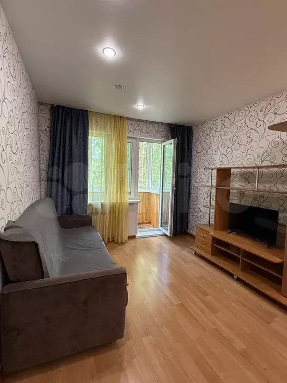1-к. квартира, 32 м, 2/5 эт. - Фото 0