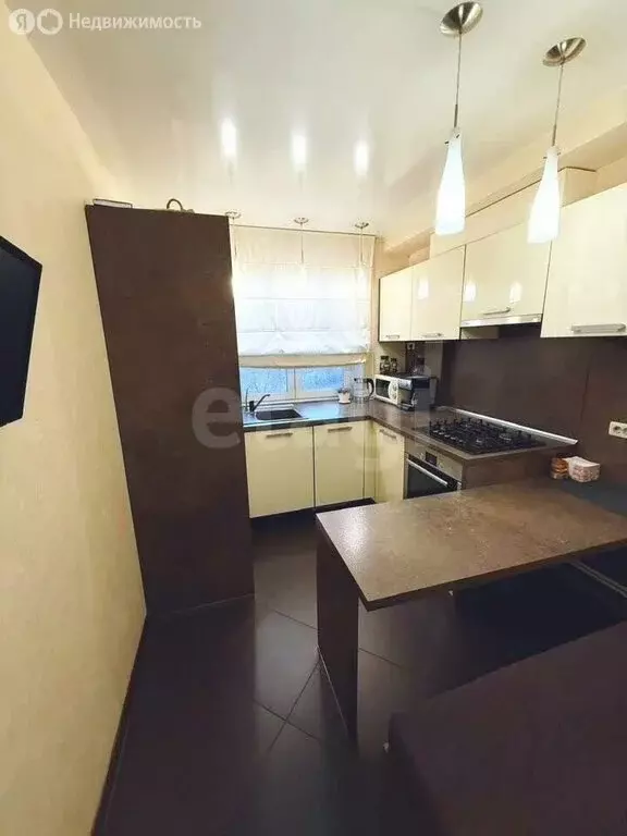 3-комнатная квартира: Миасс, улица Ветеранов, 13 (65.8 м) - Фото 1