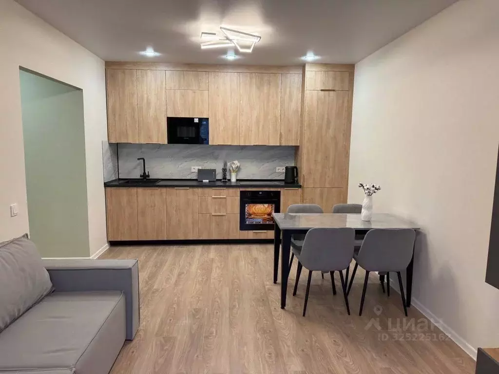 3-к кв. Москва ул. Большое Понизовье, 8 (58.0 м) - Фото 0