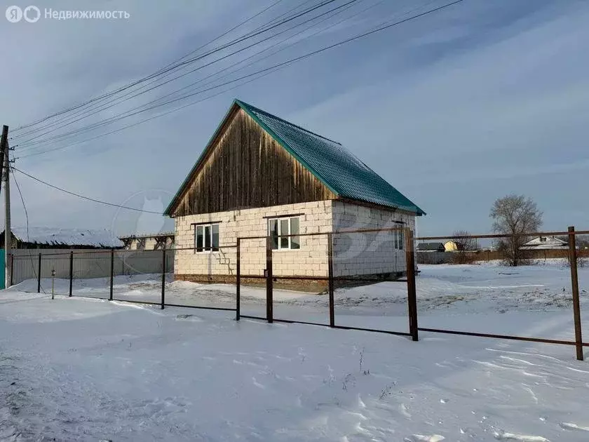 Дом в Исетский район, село Бархатово (75 м) - Фото 1