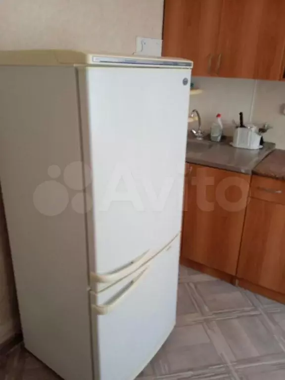 1-к. квартира, 40 м, 1/10 эт. - Фото 1