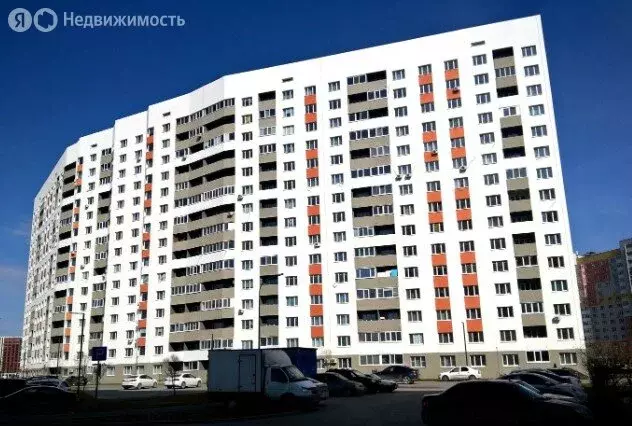 Квартира-студия: Тюмень, улица Новосёлов, 113 (29.3 м) - Фото 1