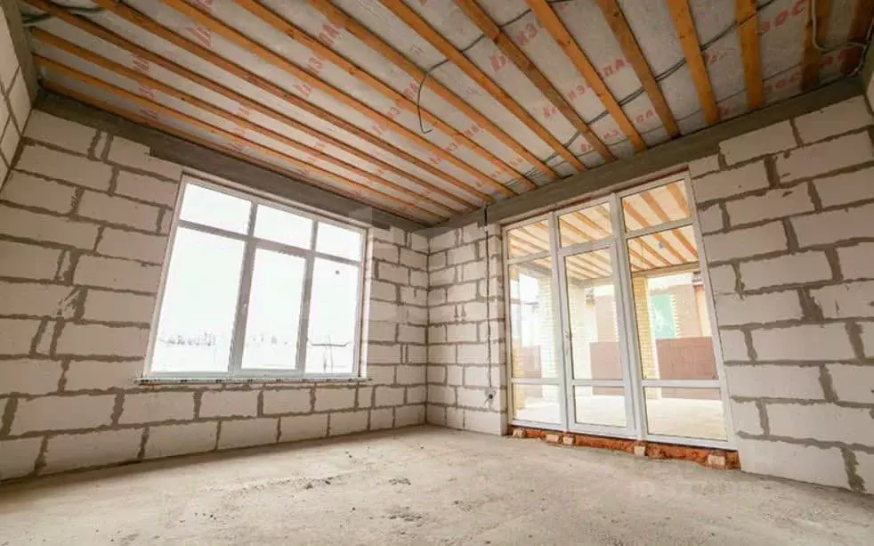 Дом в Курская область, Курский район, Клюквинский сельсовет, д. Долгое ... - Фото 1