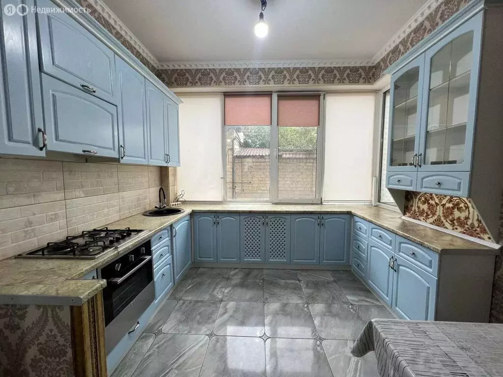2-комнатная квартира: Нальчик, Балкарская улица, 97к1 (74 м) - Фото 0