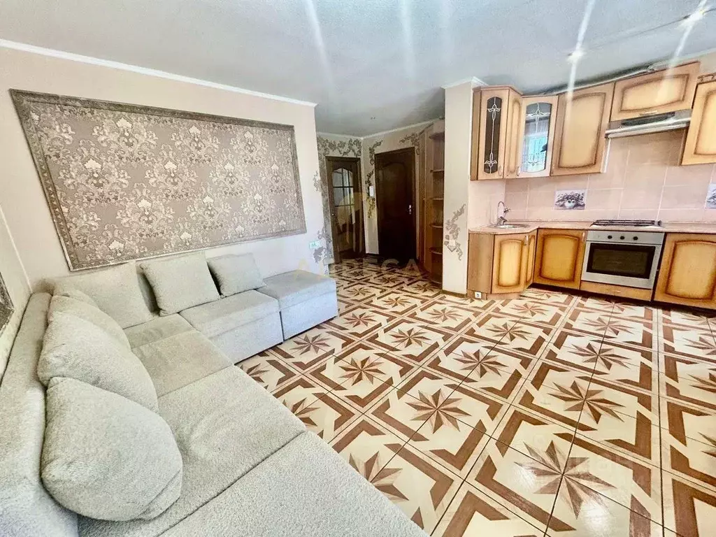 2-к кв. Оренбургская область, Оренбург Центральная ул., 3/3 (59.0 м) - Фото 0
