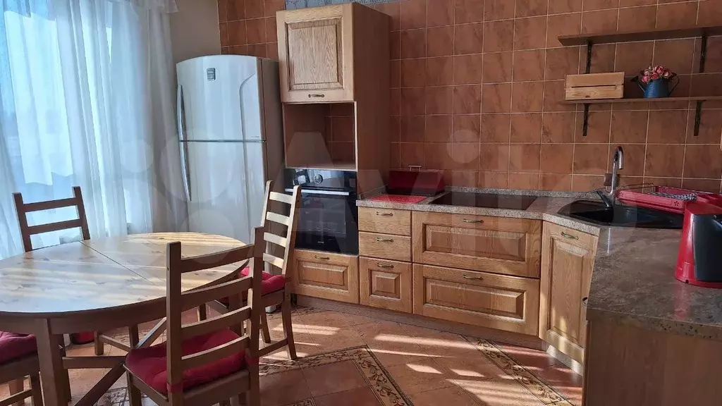 2-к. квартира, 70 м, 9/9 эт. - Фото 0
