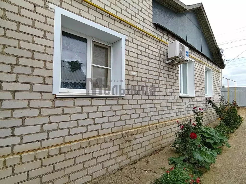 Дом в Волгоградская область, Дубовский район, Лозновское с/пос, с. ... - Фото 1