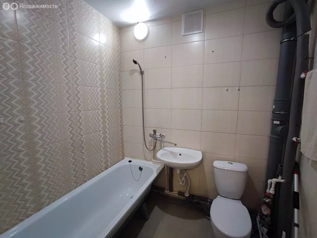 Квартира-студия: село Осиново, улица Гайсина, 2Б (26.2 м) - Фото 1