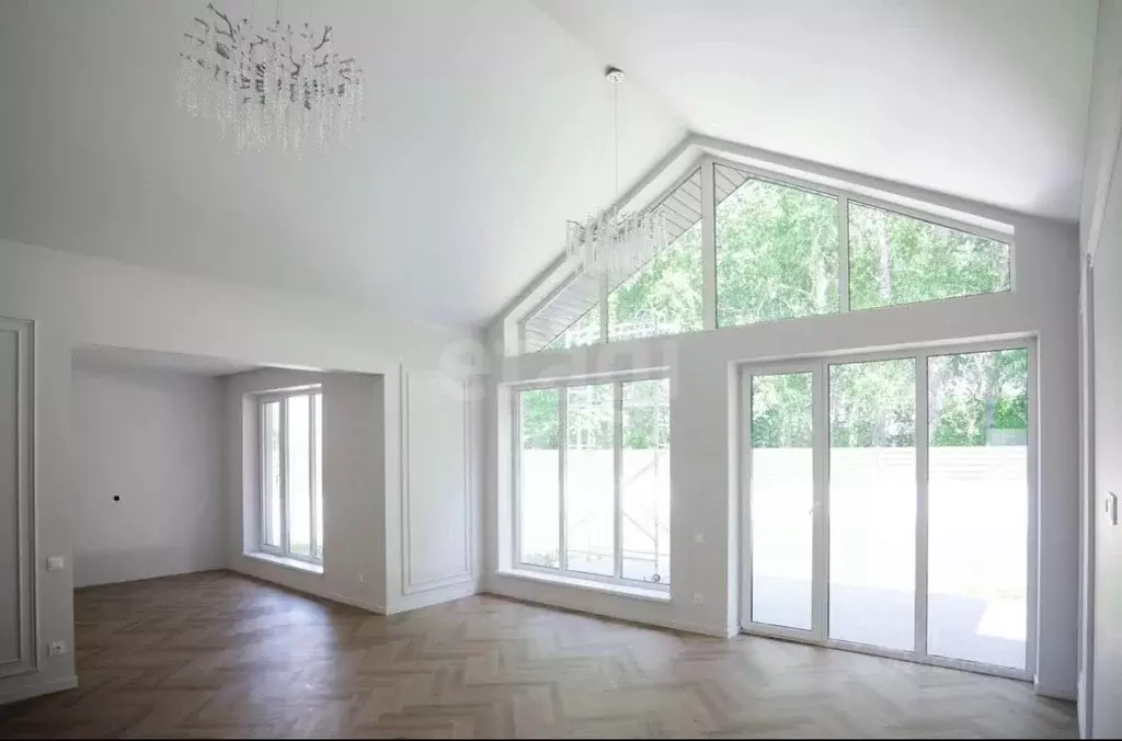 Дом в Тюменская область, Тюменский муниципальный округ, с. Луговое ул. ... - Фото 1